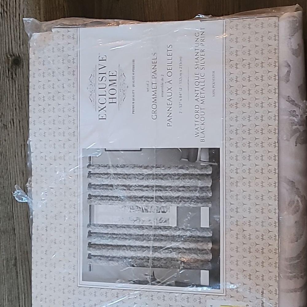 Set of 2 panels, 52 x 84